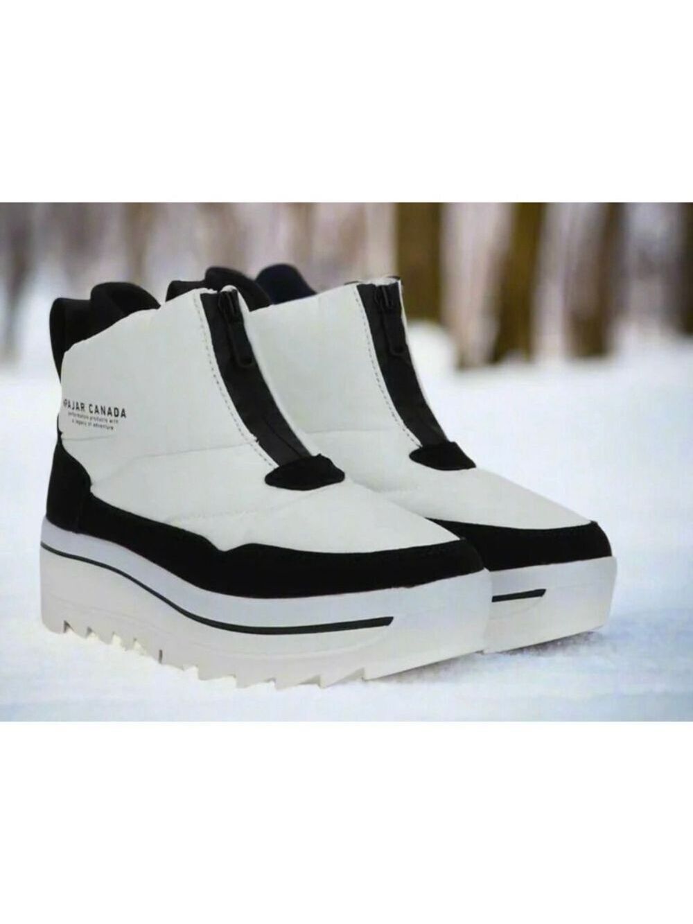 Pajar Canada Gala Winter Boots in White and Black 10
